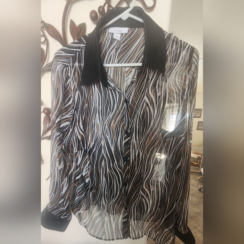 Dressbarn woman sheer shirt 1X